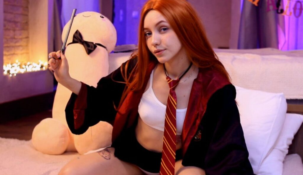 red haired cosplay VR cam girl in Harry Potter Emma Watson outfit